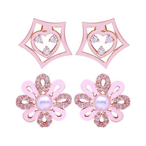 ต่างหูรูปดอกกุหลาบสีทองผสมรูปโฆษณาที่หรูหราทันสมัยสวมใส่ได้ทุกวันด้วยเพทายทันสมัยทันสมัยสำหรับงานปาร์ตี้ - Product Image 1