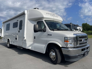 Se Vende Autocaravana Phoenixx Cruiser 2552 Usada en Buen Estado, Modelo 2022, para 4-6 Pasajeros, Interiores Espaciosos, Envío a Todo el Mundo - Product Image 2
