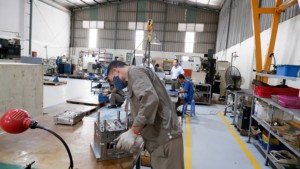 Gobelets et moules en plastique à paroi mince de haute qualité Produit du fabricant professionnel du Vietnam - Product Image 4