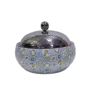 Ensemble de trois casseroles en acier inoxydable de qualité optimale avec bouton et poignées épanouis - Product Image 5