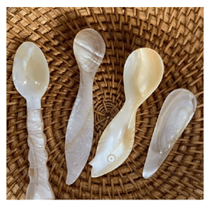 Cuillère en nacre, cuillère artisanale en coquille pour la cuisine, la présentation de desserts et les tables à manger, Vietnam - Product Image 4