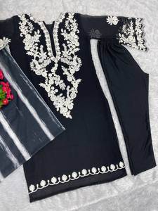 NOUVEAU DESIGNER TOP EN GEORGETTE LOURDE NOIR AVEC IMPRESSION NUMÉRIQUE DUPATTA - Product Image 4
