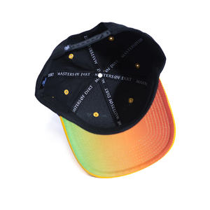 Gorra Étnica de 5 Paneles Edición Rasta para Masters of Dirt, Original MOD, 100% Poliéster Twill, Logotipo Personalizable con Bordado e Impresión - Product Image 2