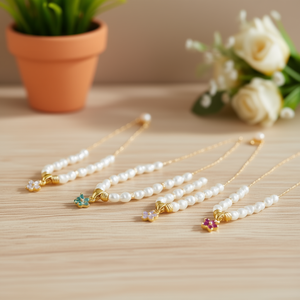 Collier élégant plaqué or avec chaîne de perles et pendentifs fleuris colorés – Produit à fort potentiel de revente - Product Image 3