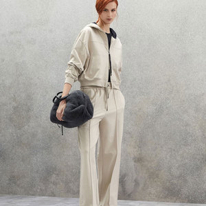 Camiseta de Jersey de algodón elástico con cuello redondo para mujer con bolsillo de sombra Diseños impresos personalizados Proveedor de ropa informal-Material de nailon - Product Image 5