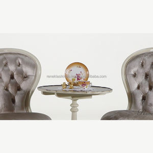 Série de chaises de restaurant 1780 en bois d'acajou, dimensions 50x47x87cm, avec assises en mousse souple et tissu doux - Product Image 4