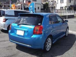 Toyota Corolla Hatchback d'occasion 2010, bleue, conduite à droite, boîte manuelle, pneus R16, porte-bagages en alliage d'aluminium, sièges en tissu - Product Image 6