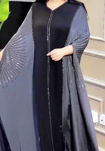 Vêtements musulmans traditionnels islamiques élégants et modestes pour femmes, belle tenue de fête, abaya style caftan formel de Dubaï - Product Image 3