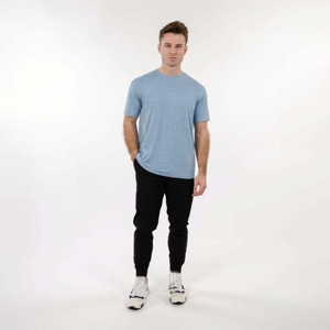 T-shirt de performance pour hommes de qualité supérieure évacuant l'humidité confortable et idéal pour l'entraînement et le style athlétique pour hommes - Product Image 6