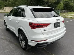 Audi Q4 e-tron Sportback 2023 impecablemente limpio - Product Image 3