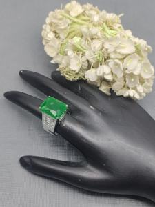 แหวนนิ้วเพชรแบบอเมริกัน สไตล์คลาสสิก รุ่น Sku-5967 E4 - Product Image 4