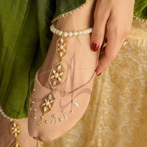 Service OEM, Dernier Style, Khussa en Velours pour Femmes, Léger, Imprimé, Antidérapant, Haute Qualité, Design Tendance, Vente Chaude - Product Image 4