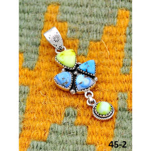 Pendentif en turquoise fait main du sud-ouest avec monture en argent sterling motif floral Golden Hill Palomino - Product Image 3