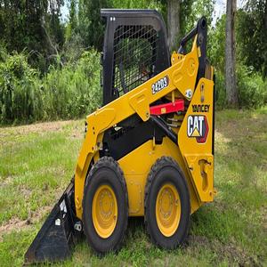 Chargeuses compactes Cat modèle 236D3 Équipement fiable pour les projets de construction - Product Image 1