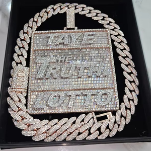 Colgante de diamante de tamaño personalizado chapado en oro blanco de 14 quilates, colgantes de rapero totalmente helados idealistas y dijes de moissanita con letras personalizadas - Product Image 2