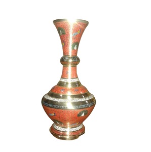 Vase à fleurs en laiton gravé multicolore avec peinture verte blanche et finition dorée pour la décoration intérieure Vase à fleurs de haute qualité - Product Image 4