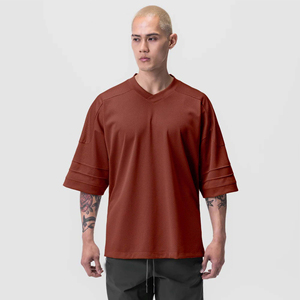เสื้อกีฬาผ้าตาข่ายระบายอากาศของผู้ชายแบบกำหนดเองได้ผ้าซับเหงื่อและใส่สบายสำหรับวิ่งฝึกซ้อมไซส์ใหญ่พิเศษแขนสั้น - Product Image 1