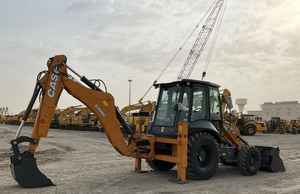 2024 pour chargeuse-pelleteuse Case 570SV 4x4 avec moteur central et composants de pompe - Product Image 4