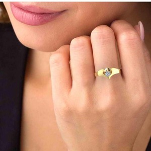 Bague Claddagh moderne en argent sterling 925 plaqué or avec diamant rond en édition limitée pour les femmes à la mode au meilleur prix - Product Image 6