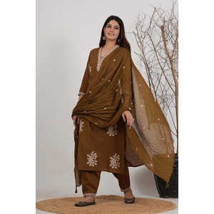 Ensemble de kurta en coton brodé décontracté pour femmes, vêtements ethniques, tenue confortable pour tous les jours, 3 pièces, produit artisanal en gros - Product Image 4