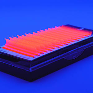Cajas de papel para extensiones de pestañas coreanas, caja de suministros de pestañas PBT, color rojo neón, 0,07mm de grosor, venta al por mayor - Product Image 3