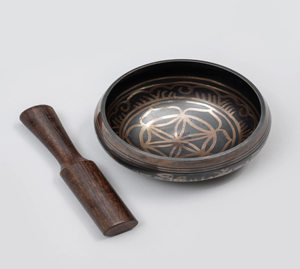 Bol chantant de guérison sonore universel fait à la main avec technique de broche bon marché en bois pour les thérapies de yoga de méditation - Product Image 1