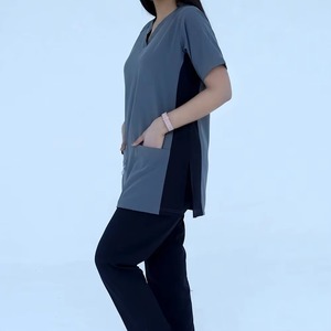 ชุดสครับขัดคอคอวีสำหรับผู้หญิงชุดสครับสีบล็อกสีสำหรับพยาบาลโรงพยาบาล - Product Image 4