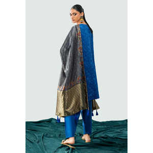 ชุดผ้าซาตินลินิน 3 ชิ้น สำหรับฤดูใบไม้ร่วง พร้อมผ้าคลุมไหล่ลายแจ็คการ์ด เสื้อปักลาย บลูเซอร์ทรงหลวม ไซส์ XS ลายทึบ วิธีการทอผ้าแบบทอ-SP-52096 - Product Image 5