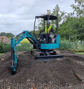 Achetez une excavatrice Sunward SWE 20F/FED à vendre, avec une puissance de 18 chevaux et une profondeur de creusement maximale de 2,3 mètres de profondeur au total. - Product Image 6