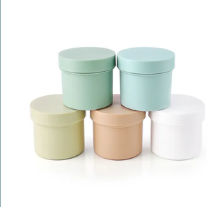 Tarro de crema de plástico de 50g con logotipo personalizado al mejor precio con tapa negra para embalaje de cosméticos Tarro de crema exfoliante fabricado en Pavico Vietnam - Product Image 1