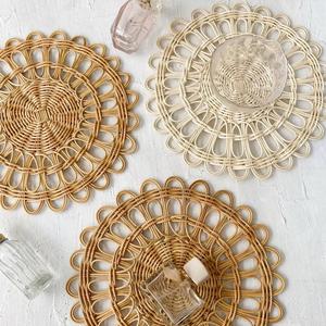 Haute qualité forme ronde napperon décor à la maison accessoire tissé à la main fleur rotin chargeur Pad caboteur pour Table à manger - Product Image 2