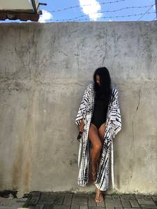 Kaftan hecho a mano Tie-Dye para estilo sin esfuerzo Bohemian Tie Dye Kaftan para elegancia casual - Product Image 2