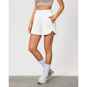 Tissu léger absorbant la sueur chez les femmes coupe taille haute offrant confort et style pour les shorts pour femmes en toute occasion - Product Image 2