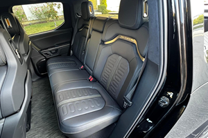 Rivian R1T Adventure Edition ปี 2024 มือสอง สภาพสะอาดสมบูรณ์แบบ - Product Image 4