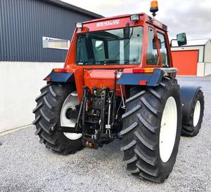 Tracteur agricole à chenilles 4x4 Fiat 100-90 à vendre, puissance nominale de 160 ch avec moteur Massey, type de transmission 4x4 - Product Image 3