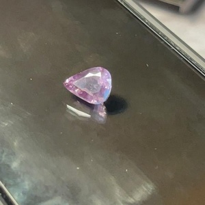 Pierre précieuse rare de qualité exclusive pierres précieuses alexandrite changeantes chacune de pierre de naissance alexandrite taillée en poire du Sri Lanka - Product Image 2