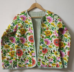 Chaqueta Acolchada de Algodón Estampada a Mano Multicolor para Mujer, Chaqueta Corta de Retazos, Abrigo de Invierno Hecho a Mano, Chaqueta de Estilo Bohemio - Product Image 6