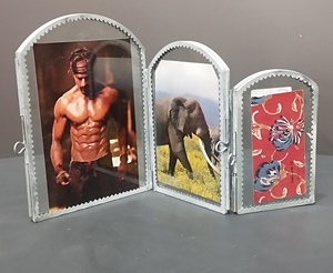 Marco de fotos plegable para mesa, decorativo, 3 en 1, con acabado gris - Product Image 1