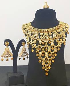 Venta caliente Femmes Dubai 24KT chapado en oro 5GRM conjunto de joyería de mujer placa anillo relleno de oro pendiente venta directa de fábrica Vente nuevo - Product Image 5