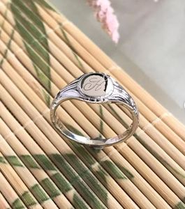 Anillo de Sello de Plata de Ley 925 de Estilo Vintage Bellamente Elaborado, Regalo Unisex de Fabricante Indio - Product Image 1