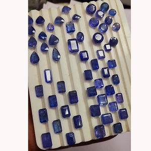 57 piezas de tanzanita Natural 7mm a 13mm Rectángulo Pera Faceta redonda 135 Cts Lote Iroc Ventas Corte de alta calidad Piedra preciosa suelta - Product Image 4