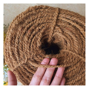 Prix le moins cher accessoires de jardin piquets de plantes en gros poteaux en fibre de coco de coco pour l'exportation - Product Image 1