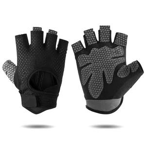 Logo personnalisé de la meilleure qualité, vente en gros par un bon fabricant, nouveau style, meilleur matériau, meilleur tarif pour les gants de fitness - Product Image 1