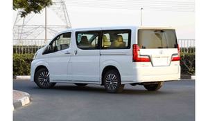 ECONÓMICA YOTA GRANVIA VAN BUS 2024-2025 AWD Cuero ACC R20 Blanca 5 Plazas Automática Euro IV 6 Velocidades Cámara 360° Panorámica - Product Image 4