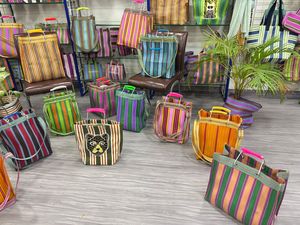 Bolsas de Playa Ecológicas de PP Reciclado Tejido a Mano con Rayas de Plástico, Multicolores, con Cierre de Cremallera Reutilizable para Compras - Product Image 6