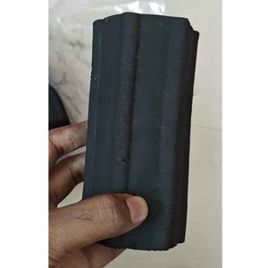 Briquettes de charbon de bois de noix de coco hexagonales les plus vendues, faible teneur en cendres, pour barbecue et grillades, disponibles au meilleur prix du marché - Product Image 1