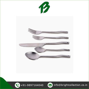 Juego de vajilla disponible de calidad superlativa Juego de cubiertos de acero inoxidable con mango ondulado Disponible con diseño personalizado - Product Image 3