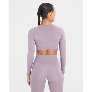 Top corto de manga larga con grapas morado malva único para mujer, camisetas cortas de entrenamiento de fitness suaves y ligeras elásticas de 4 vías para mujer - Product Image 4