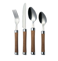 Fourchette à dessert en acier inoxydable de qualité supérieure Couverts Cuillère manche en bois Lucky Design Cuillère Fourchette Ensemble avec emballage gratuit
