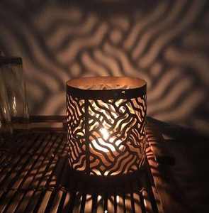 Perfecto para iluminación de estado de ánimo, portavelas de hierro geométrico dorado nórdico, soporte de Metal tallado hueco para aromaterapia y decoración del hogar - Product Image 4